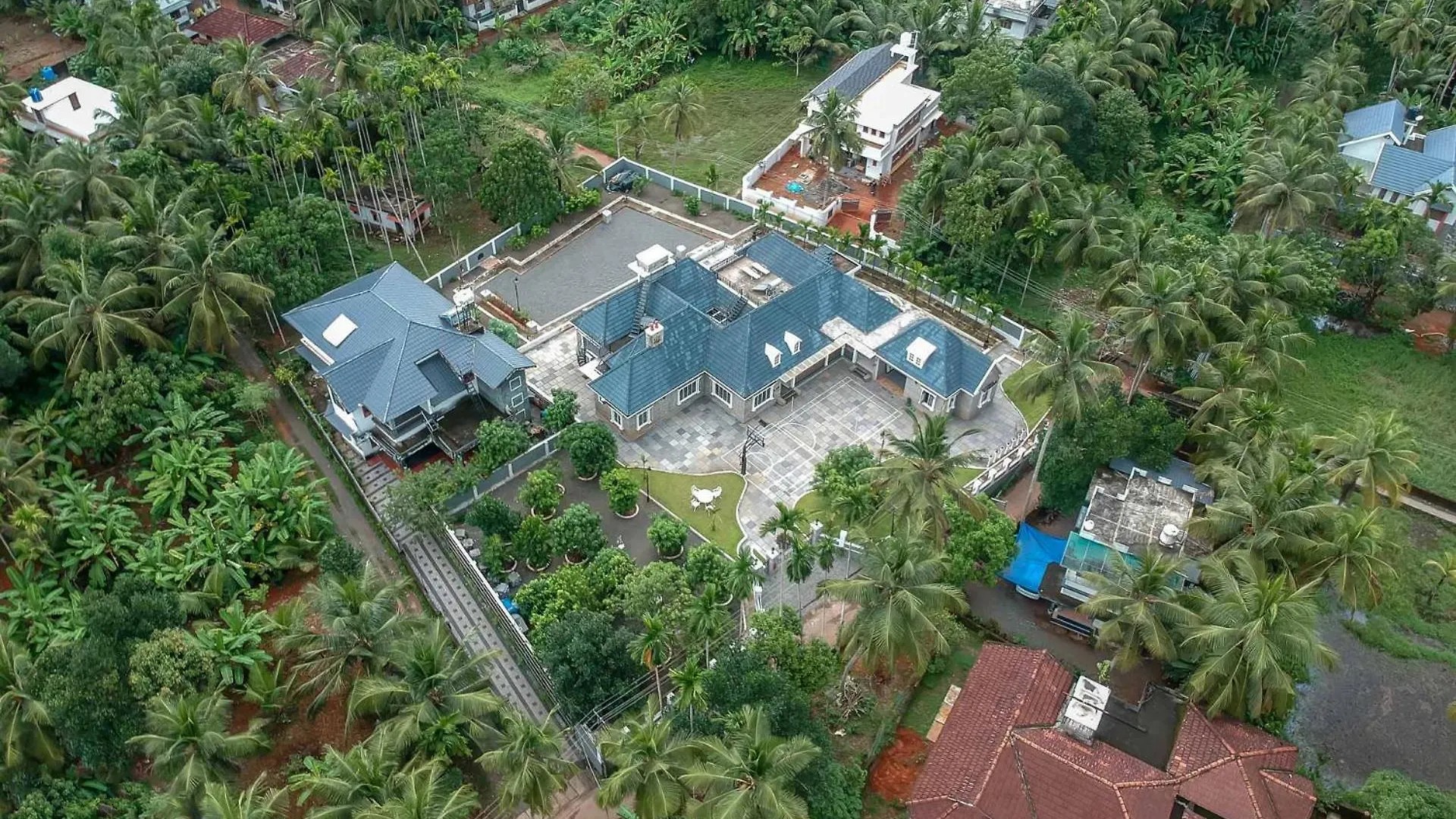 Stayvista At The Stone Villa With Basketball Court Kozhikode Indie